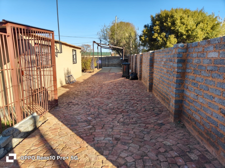 2 Bedroom Property for Sale in Promosa North West